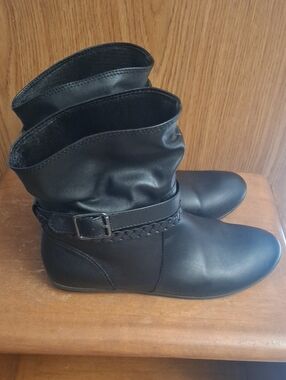 American Eagle Black Slouch Boot
